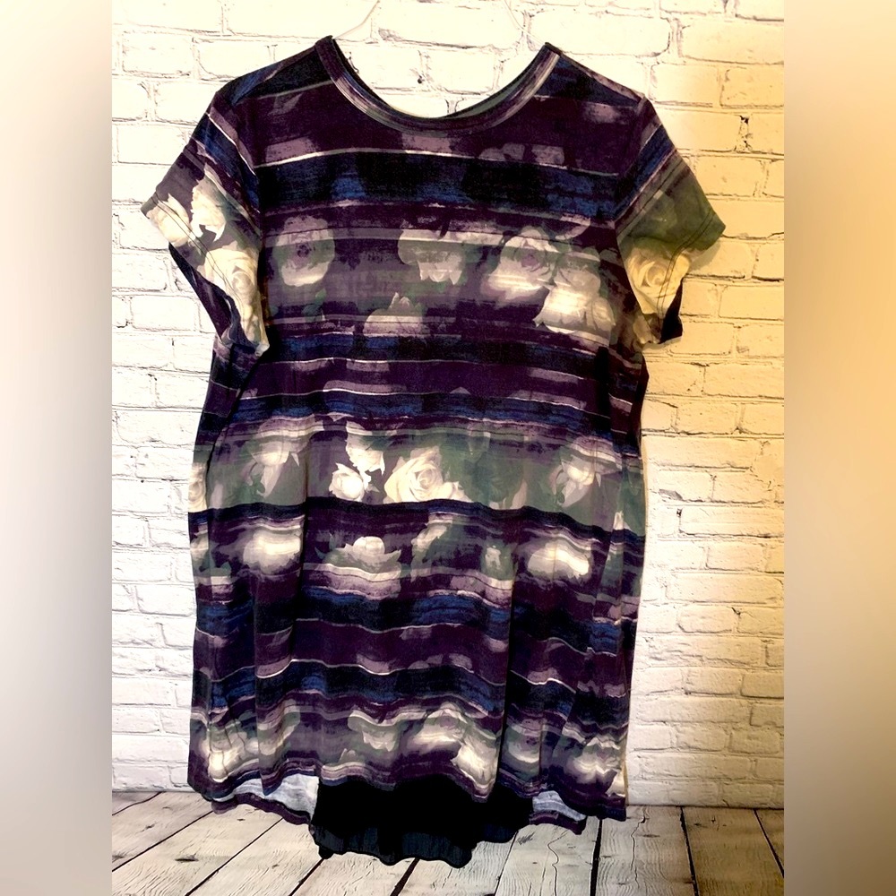 Casual hi-lo t-shirt style dress with back inset.